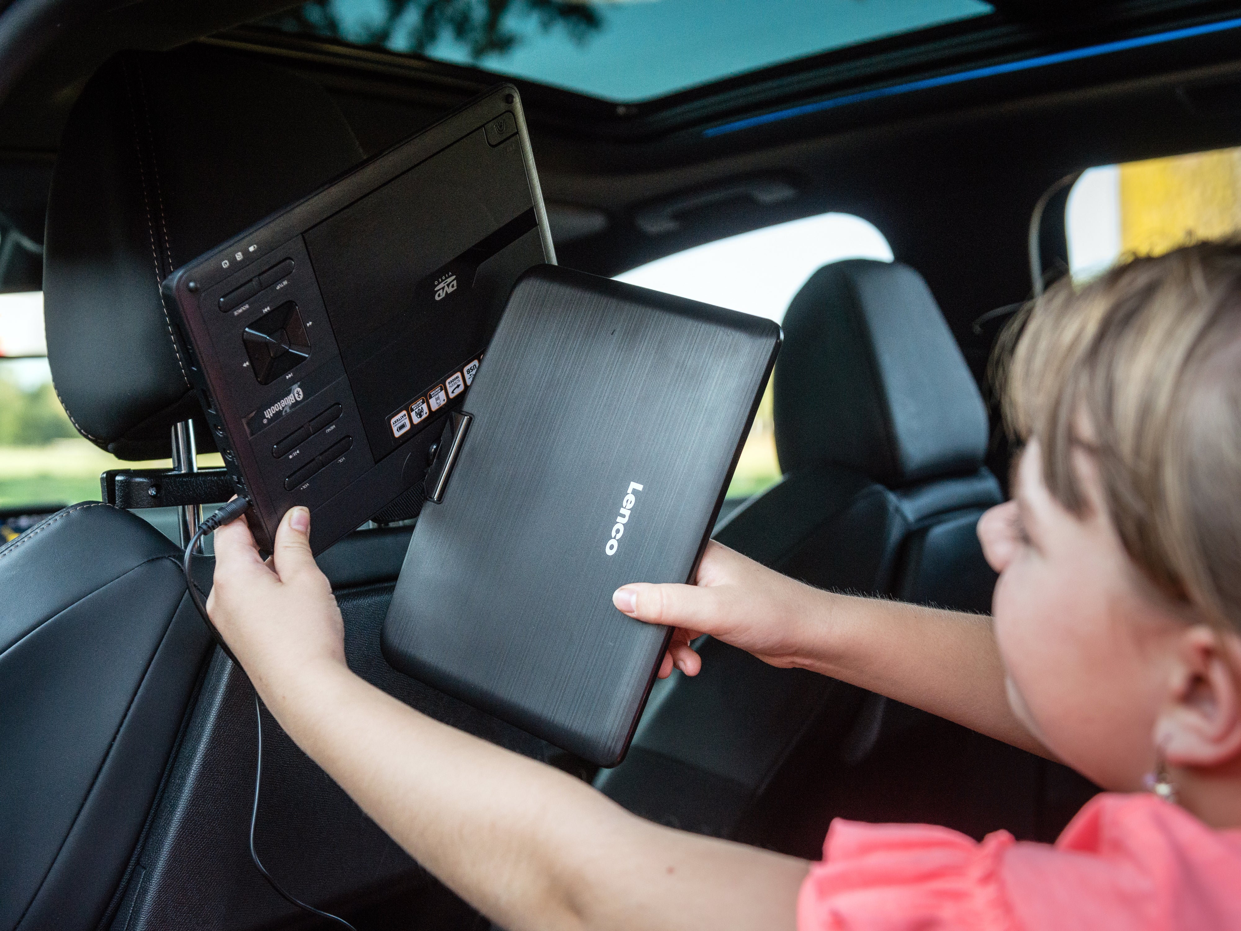 LENCO DVP-1046BK - 2x 10 inch draagbare DVD speler met oplaadbare batterij, twee hoofdtelefoons en twee montagebeugels voor in de auto - Zwart - Image 14