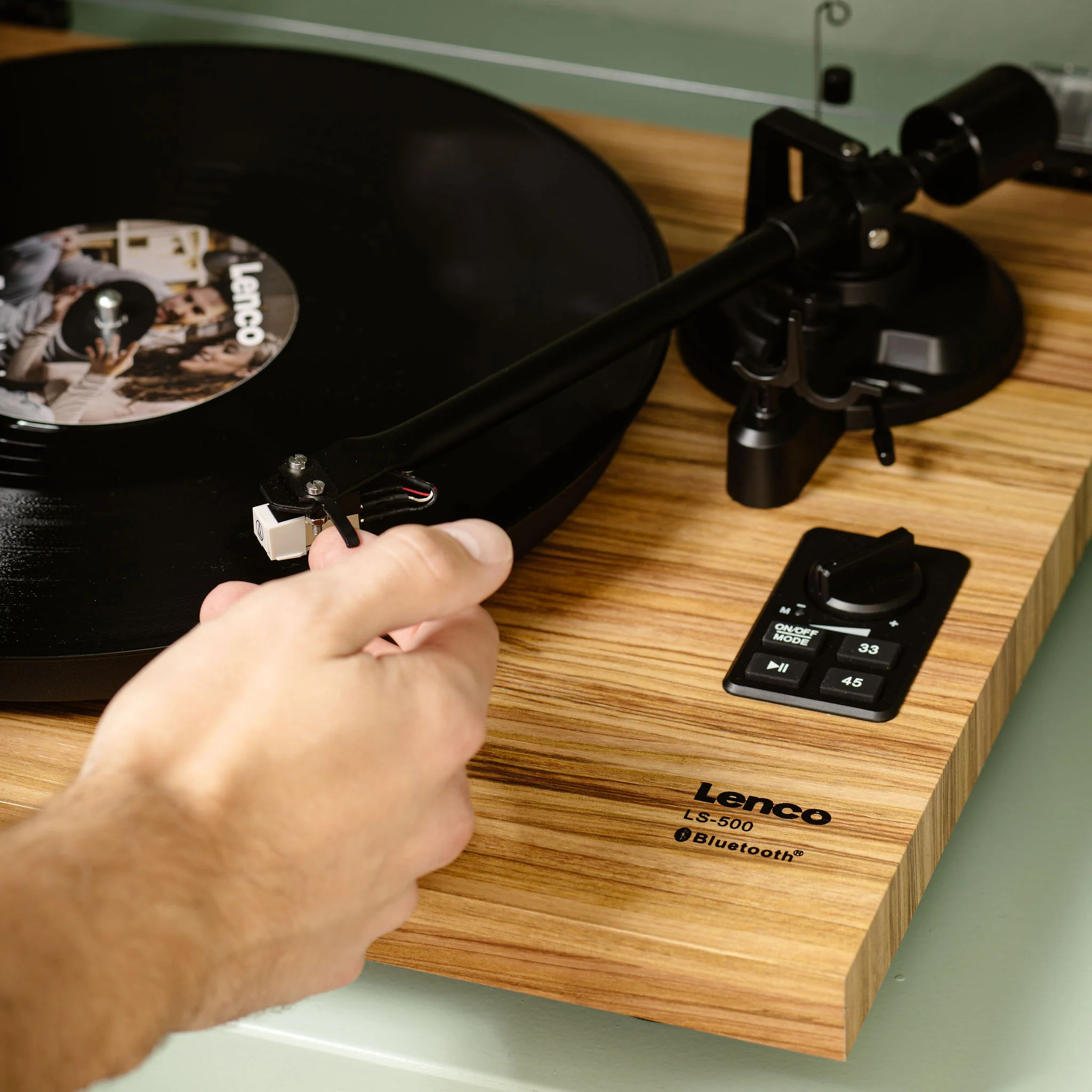 LENCO LS-500OK - Platenspeler met ingebouwde versterker en Bluetooth® plus 2 externe speakers - Hout - Image 16