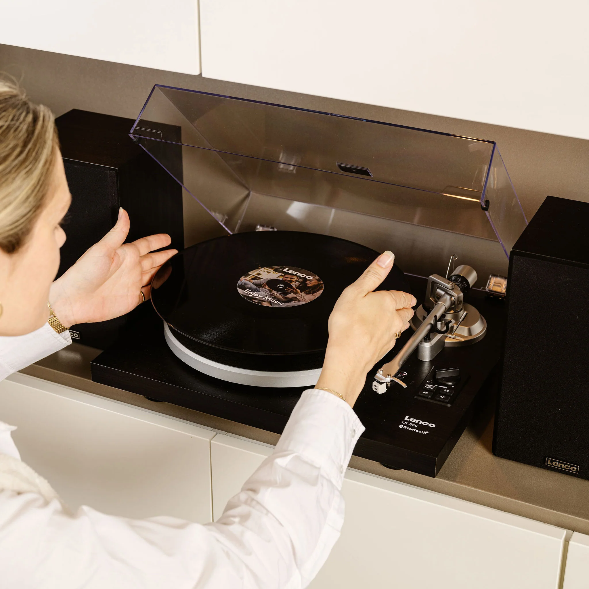 LENCO LS-500BK - Platenspeler met ingebouwde versterker en Bluetooth® plus 2 externe speakers - Image 13