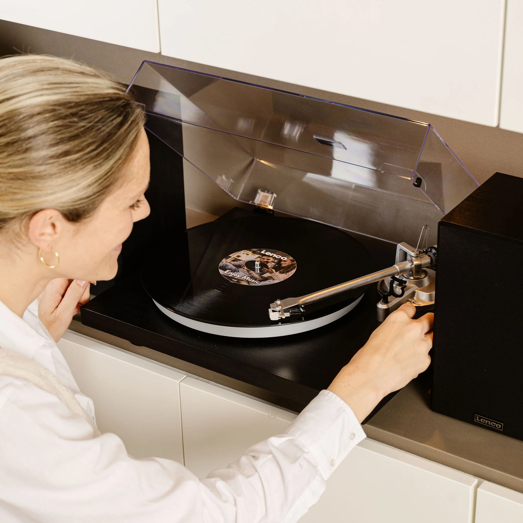 LENCO LS-500BK - Platenspeler met ingebouwde versterker en Bluetooth® plus 2 externe speakers - Image 17