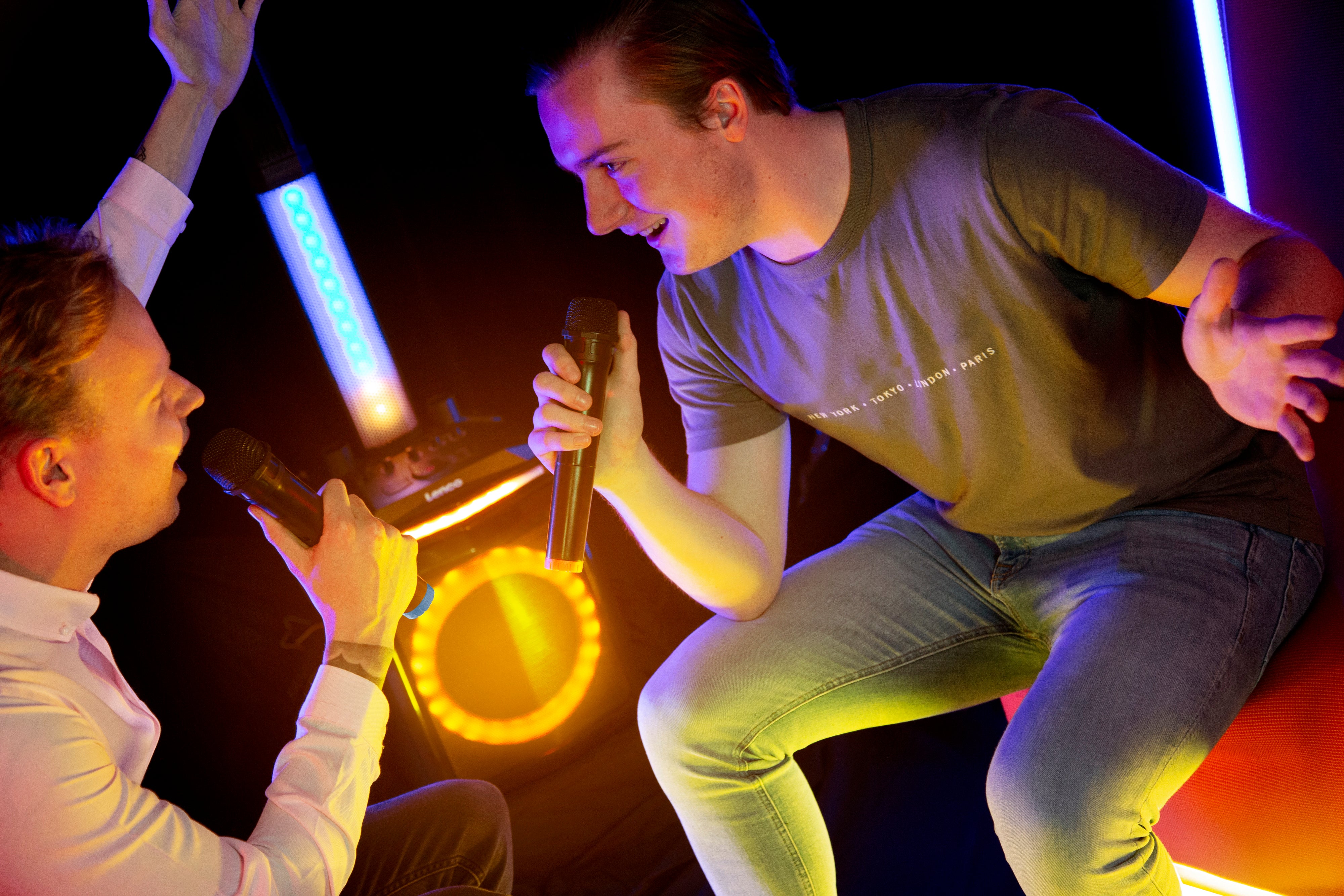 LENCO - MCW-020BK - Set van 2 draadloze Microfoons - Image 9