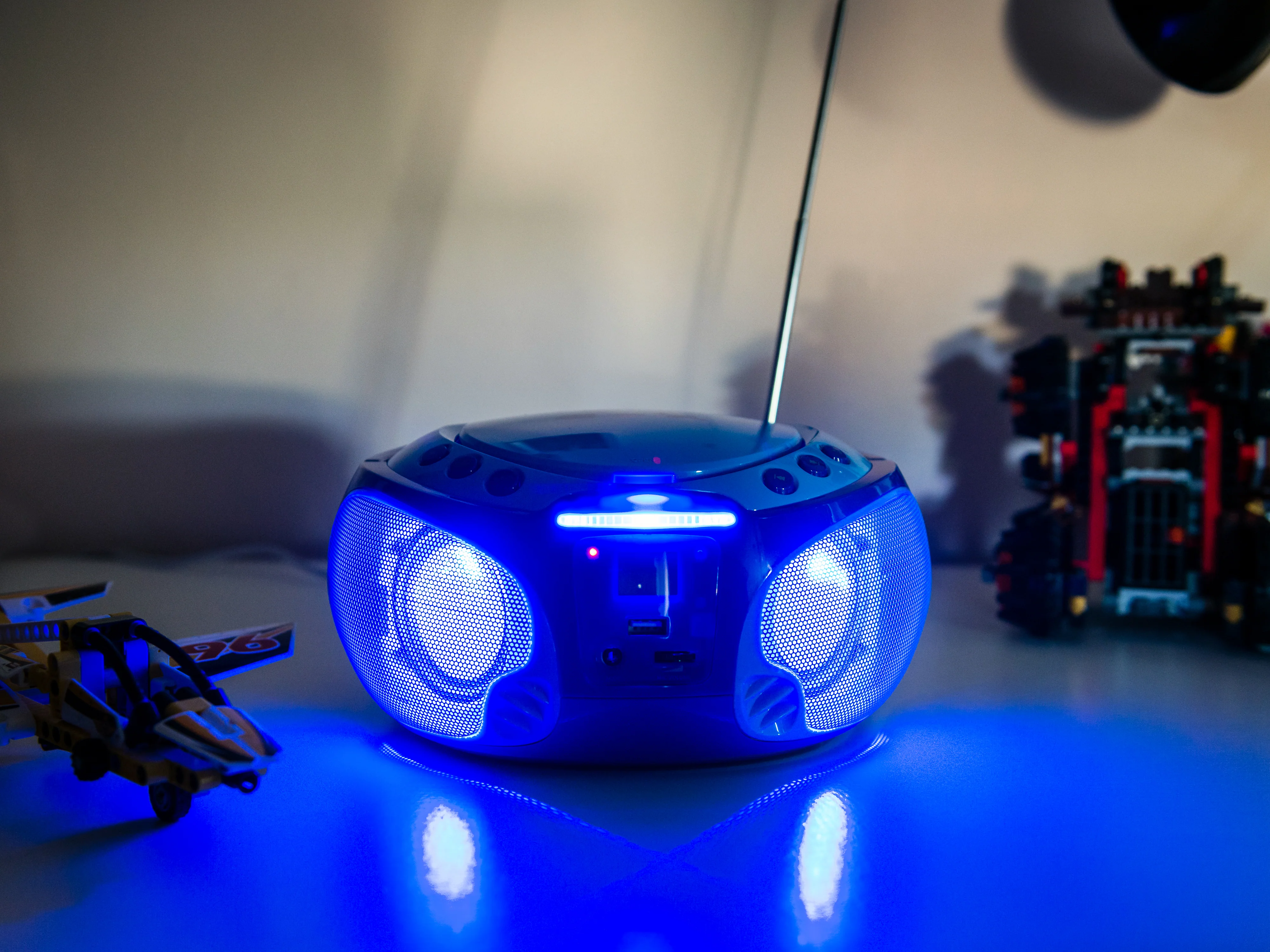 LENCO SCD-650BU Draagbare FM Radio CD/MP3/USB microfoon en licht effecten - Blauw - Image 21