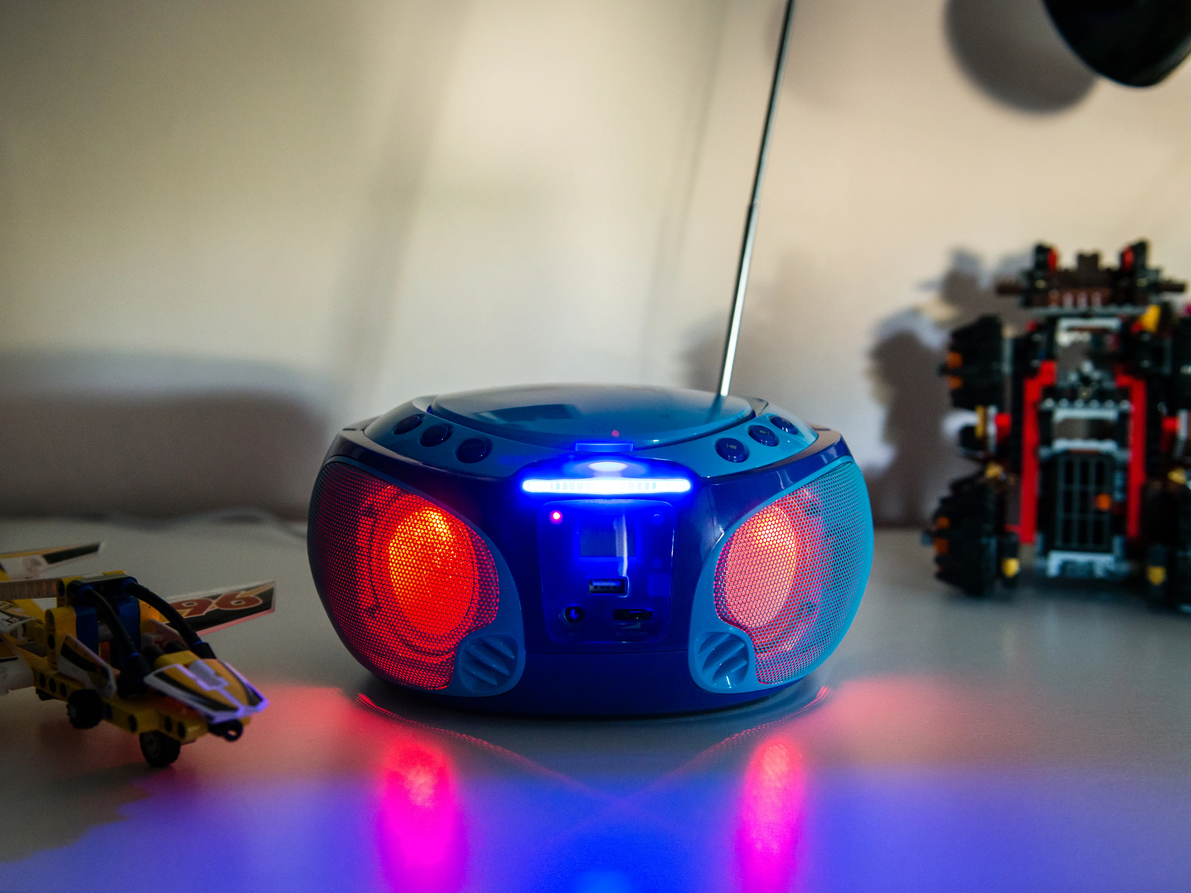 LENCO SCD-650BU Draagbare FM Radio CD/MP3/USB microfoon en licht effecten - Blauw - Image 22