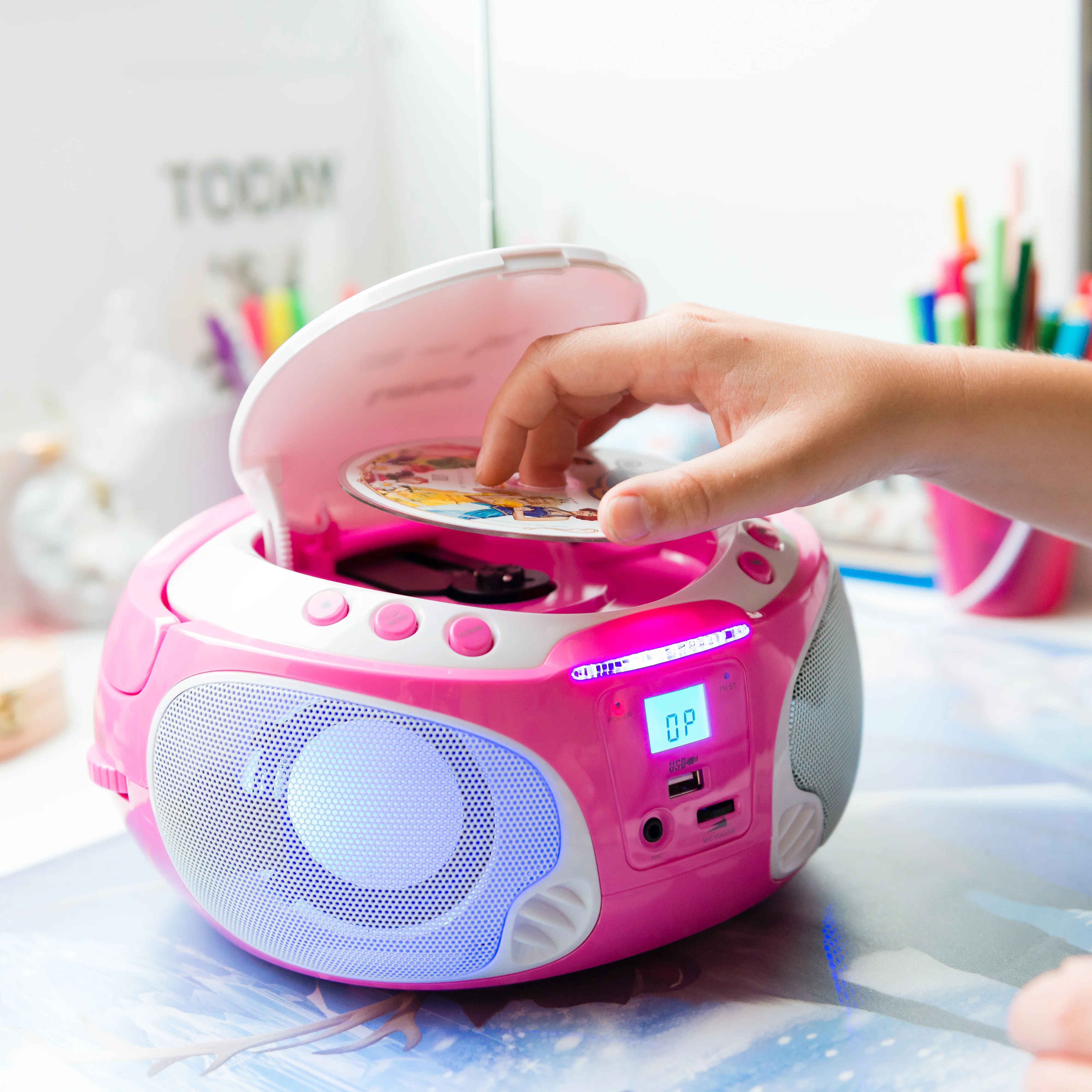 LENCO SCD-650PK - Draagbare FM Radio CD/MP3/USB speler microfoon en licht effecten - Roze - Image 13