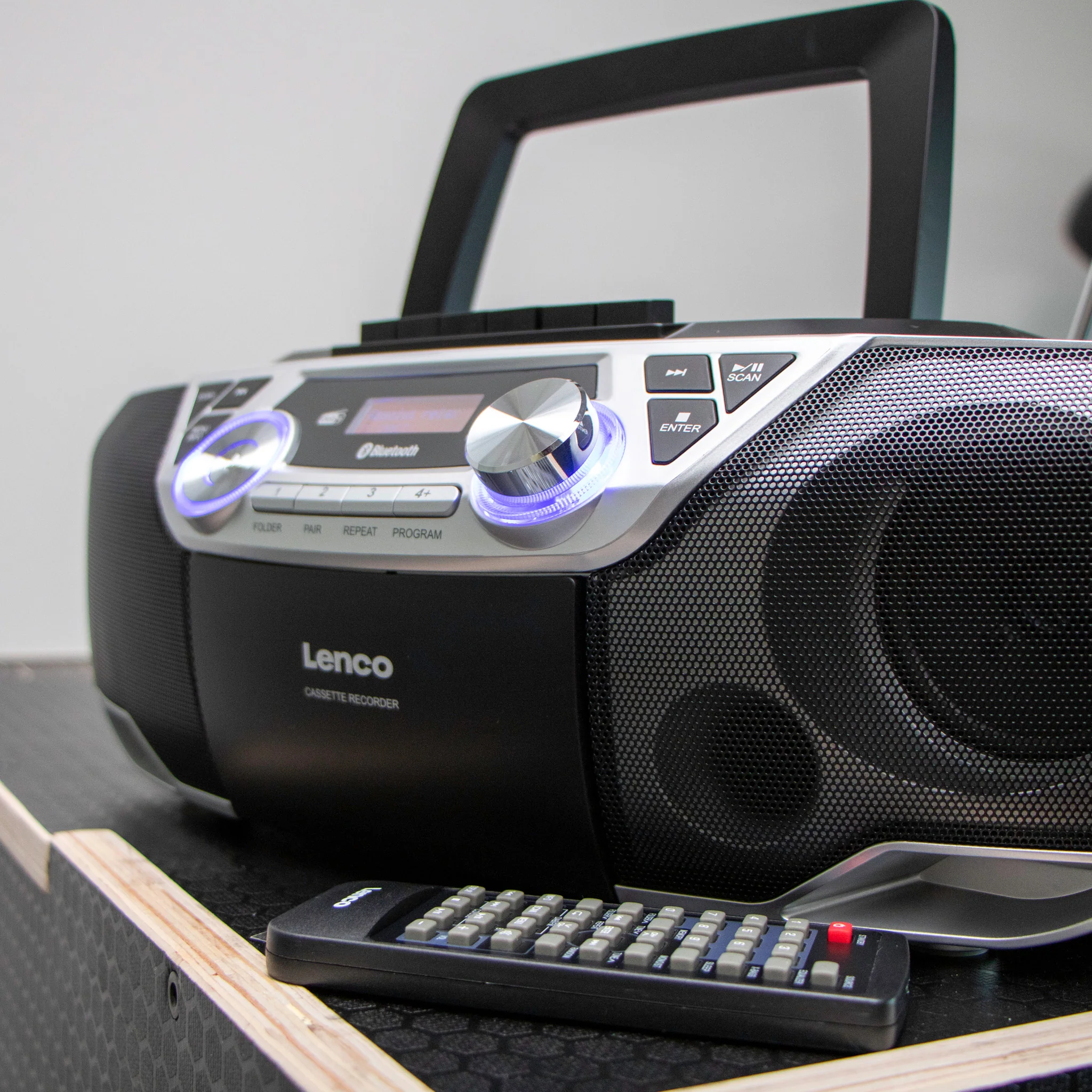 LENCO SCD-720SI - Draagbare boombox met DAB+/FM radio, Bluetooth®, CD, casette recorder en USB speler - Zilver - Image 10